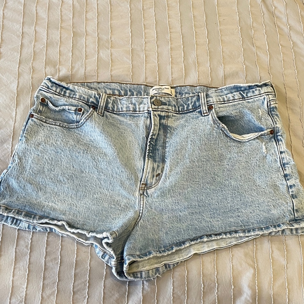 Abercrombie & Fitch 34/18 high rise light wash denim shorts, light distressing